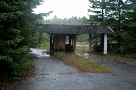 Hiawatha Drive-In Theatre - Ticket Booth (newer photo)